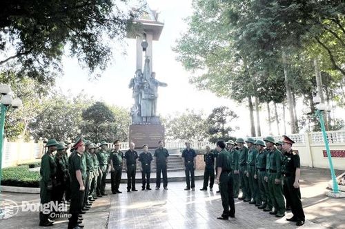 Kỷ niệm 45 năm Ngày Chiến thắng chế độ diệt chủng Pol Pot (7-1): Tô thắm tình đoàn kết hữu nghị Việt Nam - Campuchia