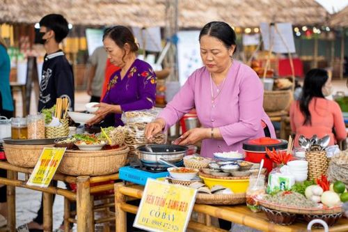 Quản lý an toàn ẩm thực đường phố tại Hội An