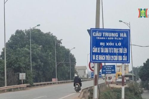 Phân luồng giao thông qua cầu Trung Hà