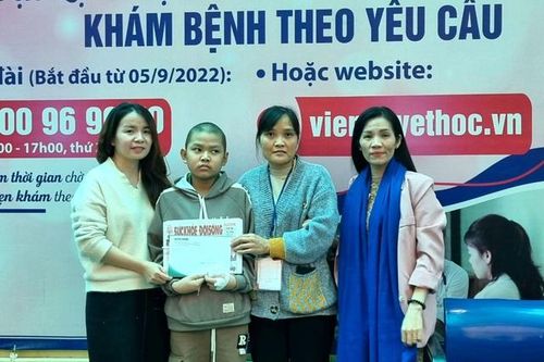 Hơn 100 triệu đồng đến với bé trai bị ung thư tế bào máu