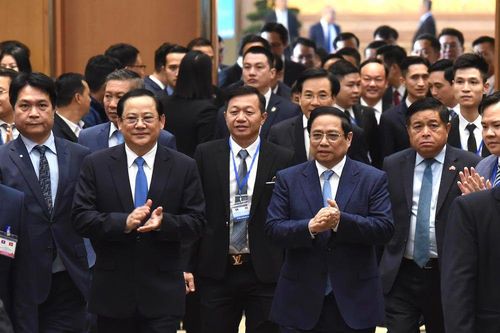 Thủ tướng Phạm Minh Chính và Thủ tướng Lào Sonexay Siphandone dự Hội nghị hợp tác đầu tư Việt Nam - Lào 2024