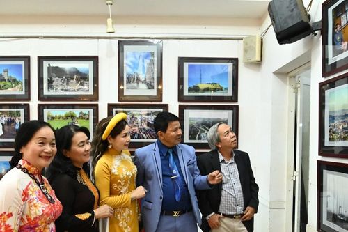 Triển lãm ảnh nghệ thuật 'Một lần đến với nước Mỹ'