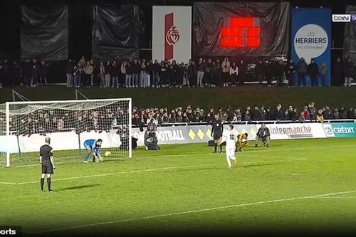 Pha đá penalty tệ nhất lịch sử bóng đá Pháp