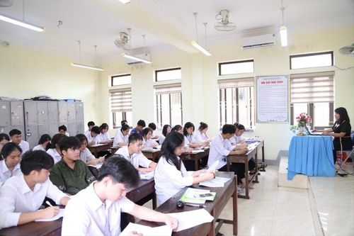 Bị truy thu 10 tỷ đồng, giáo viên biệt phái xin trở lại đứng lớp, phòng GD&ĐT thiếu người làm việc