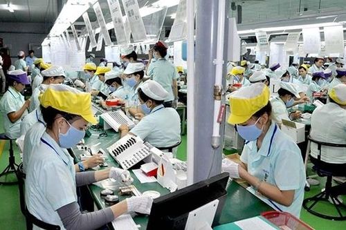 Tin tức kinh tế ngày 7/1: Thu nhập bình quân của lao động Việt Nam tăng 6,9%
