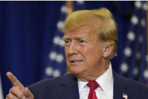 Ông Trump 'than' có nhiều cáo trạng hơn cả Bố già mafia Al Capone