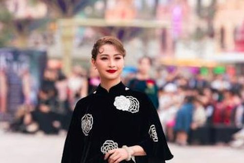 Lương Thanh, MC Mù Tạt diễn thời trang