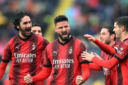 Giroud tỏa sáng, Milan gia cố top 3 Serie A