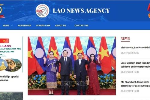 Truyền thông Lào đưa tin đậm nét về mối quan hệ đặc biệt Việt Nam-Lào