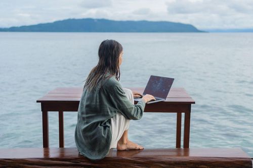Người trẻ vỡ mộng với trào lưu làm việc du mục