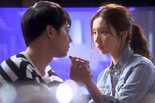 Đám cưới vừa kết thúc, mẹ chồng tôi nằm lì trong phòng ấm ức khóc, để rồi khi bà bộc bạch lý do thì tôi sửng sốt
