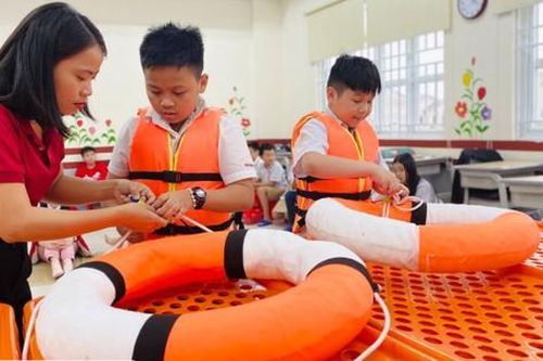 Nâng cao nhận thức, năng lực về phòng chống thiên tai cho học sinh và giáo viên, cán bộ quản lý giáo dục