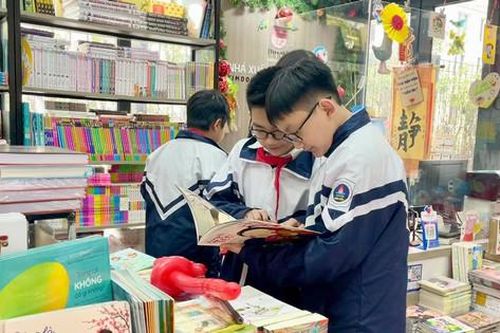 Sách Tết Giáp Thìn 2024: Thêm món quà ý nghĩa ngày xuân