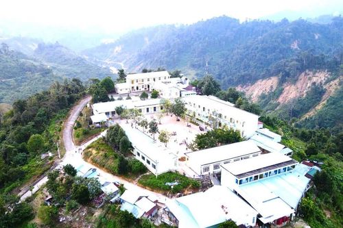 Chăm lo giáo dục và đào tạo cho đồng bào miền núi