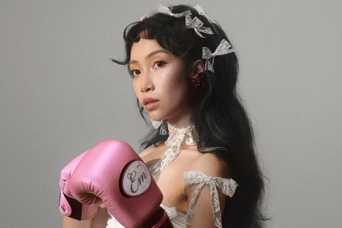 Mỹ Anh giới thiệu album đầu tay 'Em' dành tặng gia đình