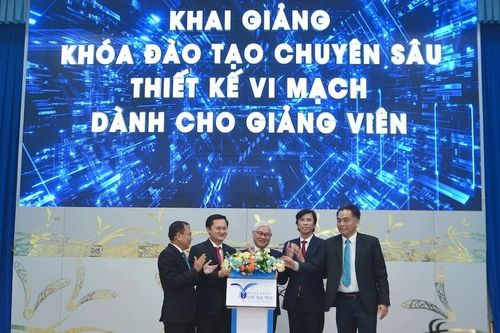 Đại học Thủ Dầu Một khai giảng khóa đào tạo chuyên sâu thiết kế vi mạch dành cho giảng viên