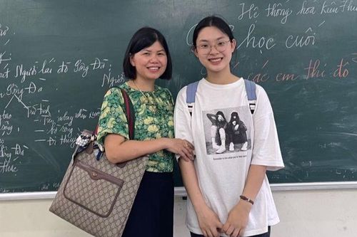 Nữ sinh dân tộc Tày tiết lộ bí quyết giành vé tuyển thẳng đại học