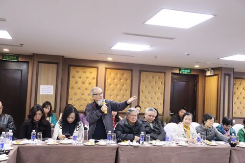Lý luận phê bình múa loay hoay tìm điểm tựa
