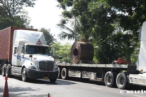 Siết quy định về xếp hàng hóa trên ô tô, bảo đảm an toàn giao thông
