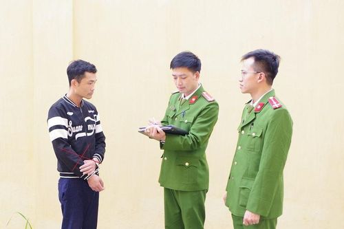 Bắt quả tang kẻ giả danh Công an Hà Nội nhận tiền 'chạy án'