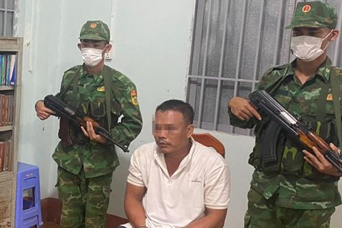 Bắt đối tượng vận chuyển 12 bánh heroin trên địa bàn tỉnh Long An