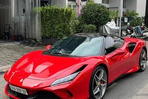 Cận cảnh siêu xe hàng hiếm Ferrari F8 Tributo ở Sài Gòn