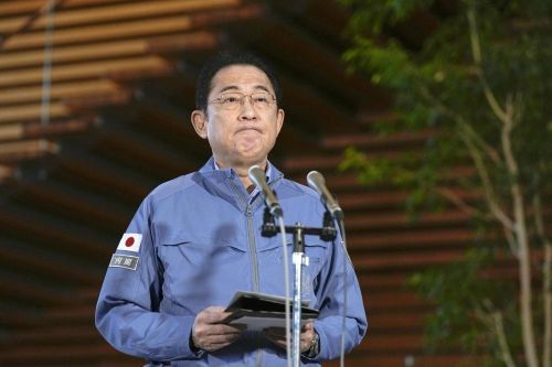 Thủ tướng Nhật Bản Kishida khổ sở vì bê bối quỹ đen