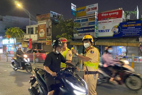 Người đàn ông tự thiêu tại chốt kiểm tra nồng độ cồn đã tử vong