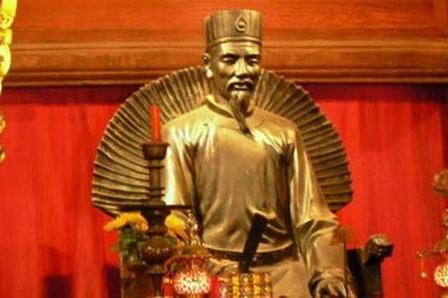 Thầy giáo nào từng dạy 4 vị vua?