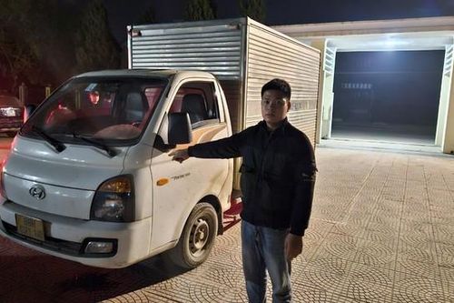 Tạm giữ tài xế bỏ trốn sau khi gây tai nạn khiến cụ bà tử vong ở Hòa Bình