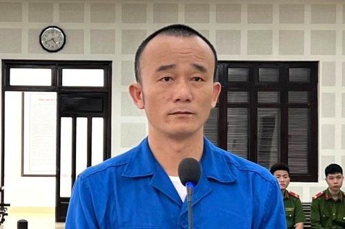Lĩnh án 12 năm tù vì mang dao đến nhà chém trọng thương bố bạn gái