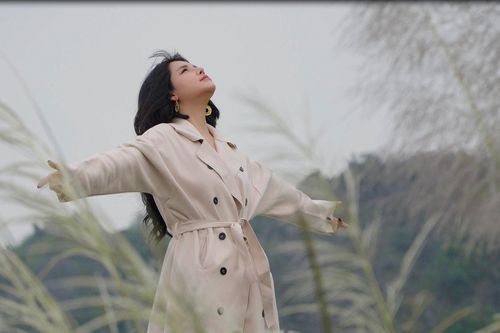 Á quân Thần tượng Bolero Tô Ngọc Hà da diết với 'Mùa đông nhớ anh'