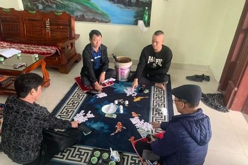 Phê chuẩn khởi tố 4 đối tượng sát phạt trên chiếu bạc