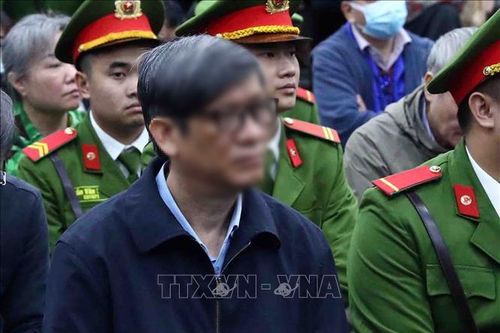 Vụ Việt Á: Cựu Bộ trưởng Bộ Y tế Nguyễn Thanh Long bị đề nghị từ 19 - 20 năm tù