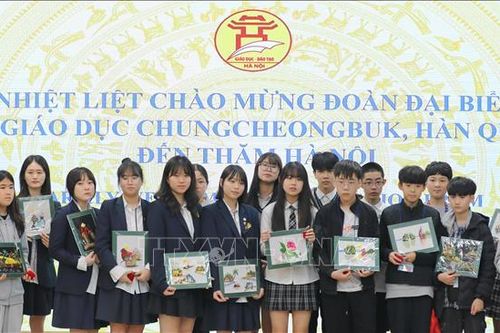 Học sinh Hàn Quốc trải nghiệm cuộc sống, học tập cùng học sinh Thủ đô