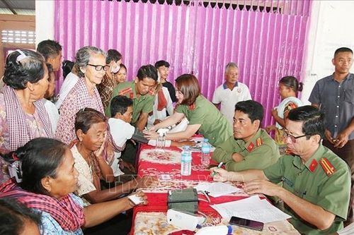 Nghĩa tình không biên giới