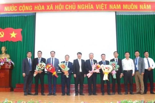 Trường Đại học Nha Trang trao quyết định bổ nhiệm 1 Giáo sư, 6 Phó Giáo sư