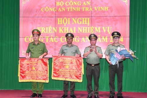 Công an Trà Vinh chủ động nắm chắc tình hình 'từ sớm, từ xa'