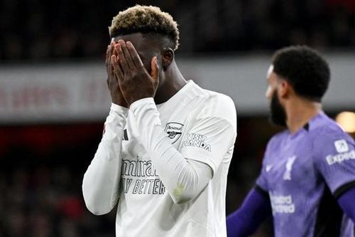 Liverpool khiến Arsenal nếm trái đắng