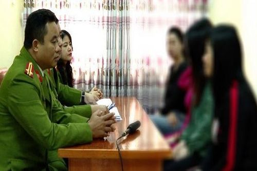 Phá ổ môi giới mại dâm liên tỉnh qua mạng xã hội
