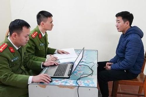 Khởi tố 3 đối tượng lừa đảo bằng thủ đoạn hứa 'bảo kê' cho xe vi phạm