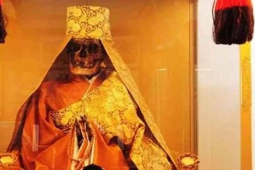 Bí ẩn Sokushinbutsu - các nhà sư tự biến mình thành xác ướp