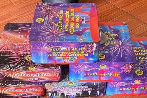 Lên mạng mua pháo nổ về bán kiếm lời, hai anh em họ bị bắt