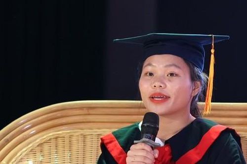 Nâng bước Thủ khoa 2023: Câu chuyện xúc động của tân sinh viên ĐH Y Dược Thái Bình