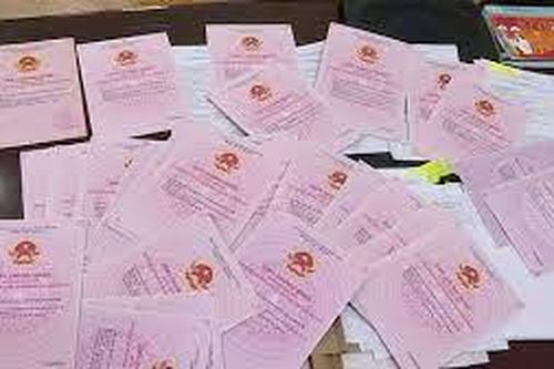 Làm rõ nhóm đối tượng dùng 'sổ đỏ' giả lừa đảo hàng chục tỷ đồng