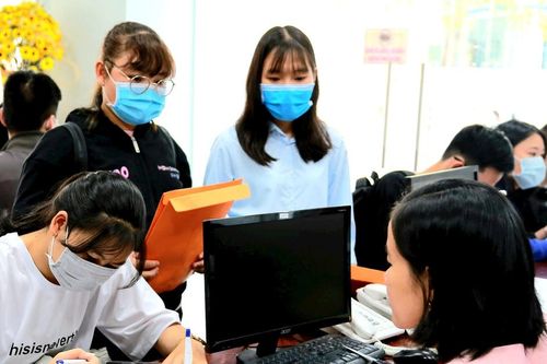 Tăng học phí đại học: Để không ai bị bỏ lại phía sau