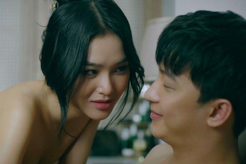 Cảnh bắt gian chồng ngoại tình trong phim của Quỳnh Kool gây phẫn nộ
