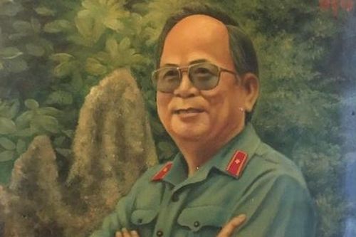 Nhà văn Hồ Phương - Cỏ đã về trời vẫn xanh non