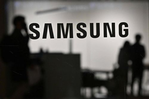 Chip nhớ rớt giá, lợi nhuận Samsung giảm mạnh