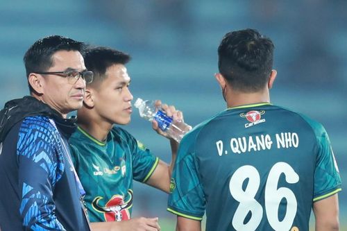 HLV Kiatisak đạt thỏa thuận dẫn dắt CAHN